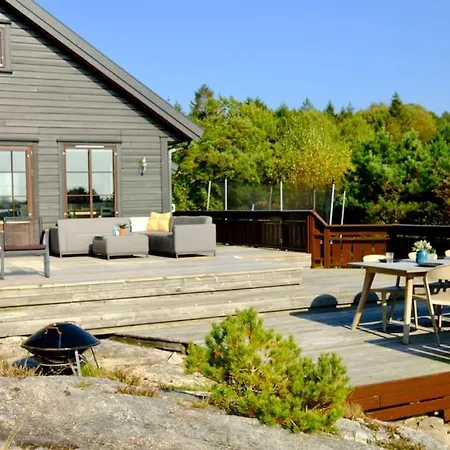 Coastal Surrounded By Nature In Sogne Holiday home